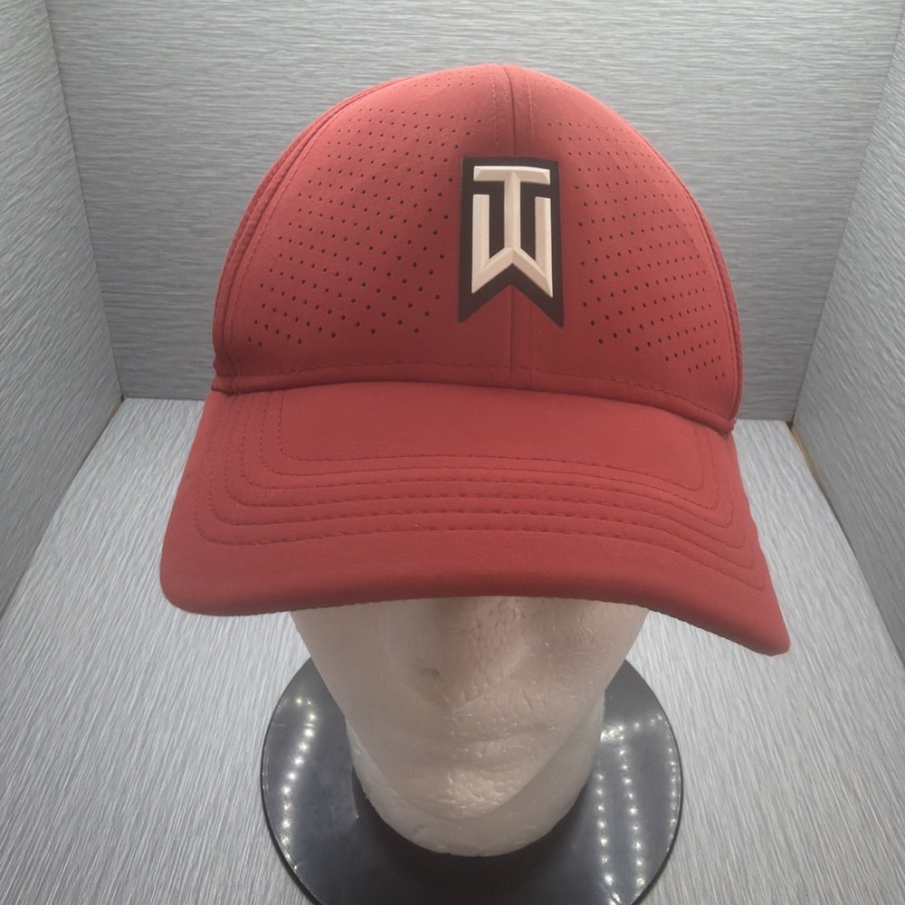 Nike Tiger Woods TW Golf Hat‎ Red Dri Fit Flex Fit Cap M/L Performance